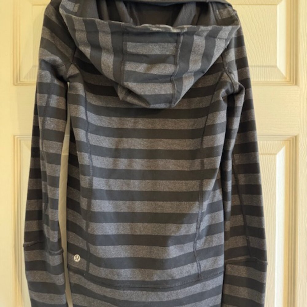 Lululemon Define Jacket - Picture 2 of 3